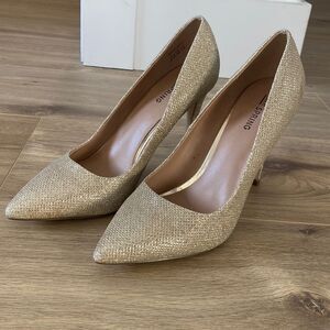 Sparkly Gold Call It Spring Pumps